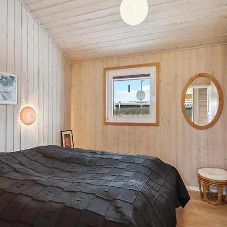 Awesome In With Kitchen Holiday home *